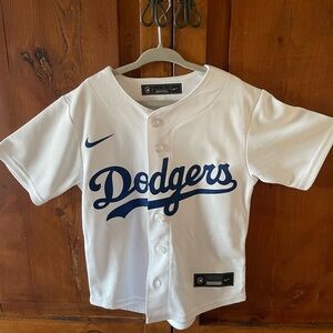Toddler dodger jersey🤍